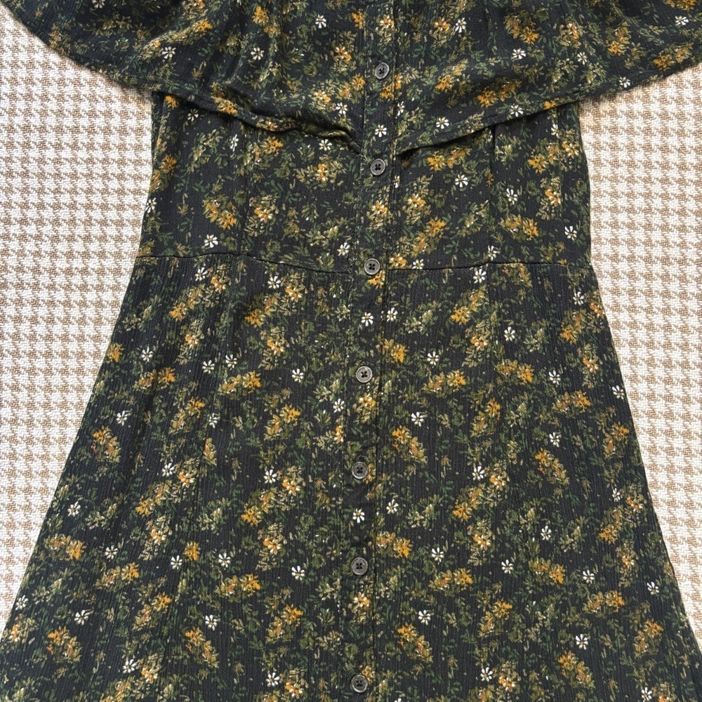 5/$15 | Mossimo | Floral Off the Shoulder Mini Dress - Picture 8 of 16